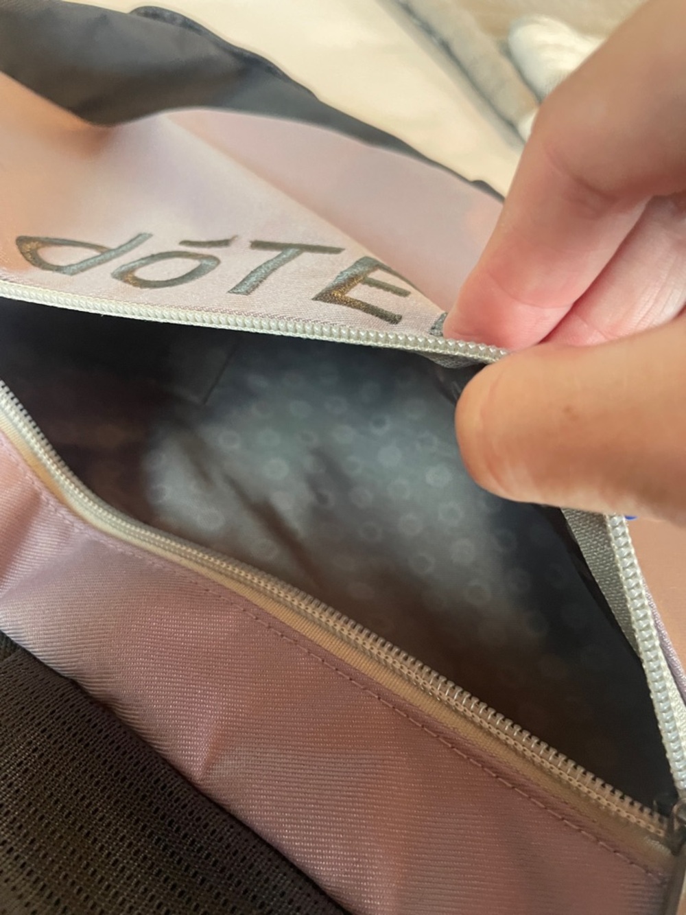 Doterra Black and Mauve Logo Backpack - Picture 4 of 12
